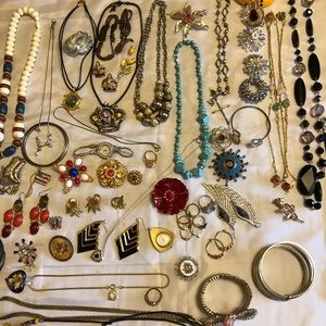 Nice jewelry lot vintage to now signed pieces